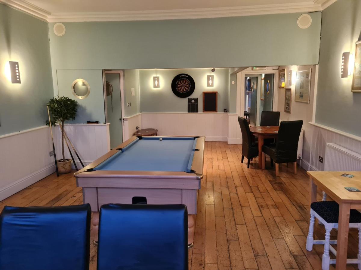 The Hope And Anchor Hotel Goodwick Екстериор снимка